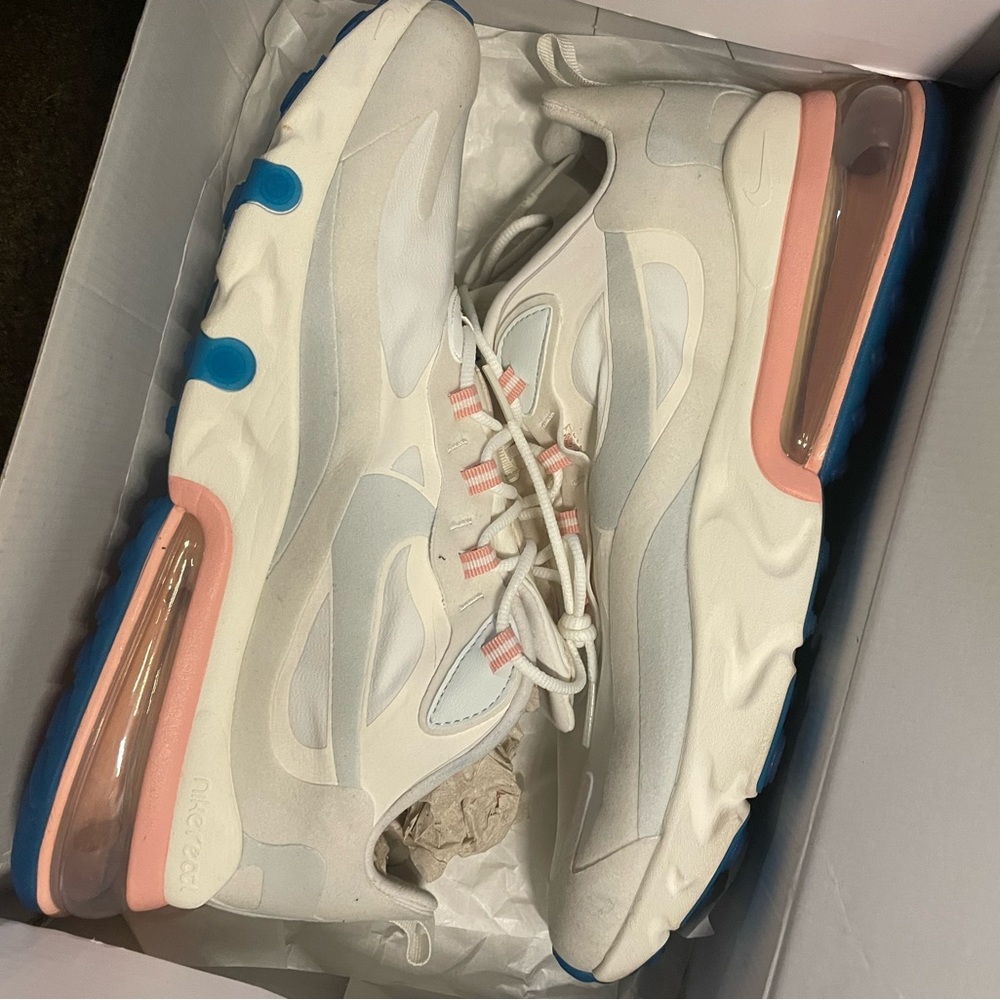 Men’s Nike 270 size 11